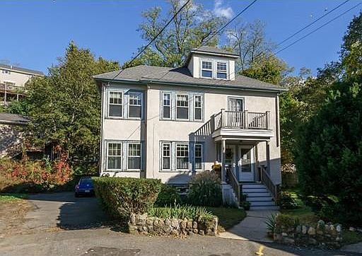 1st image of 19 Glenwood Cir