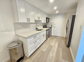 18081 Biscayne Blvd