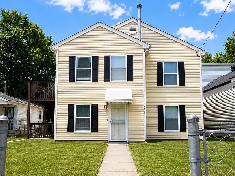 2710 W Kentucky St — Photo 4