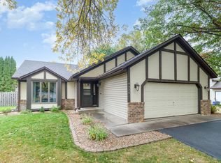 9536 Minnesota Ln N, Maple Grove, MN 55369