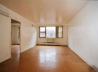 81-81 56th Ave #4O, Elmhurst, NY