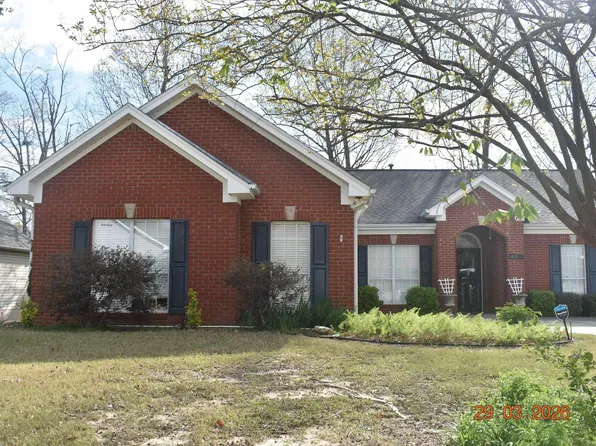 6913 Rowan Springs Cir, Leeds, AL 35094