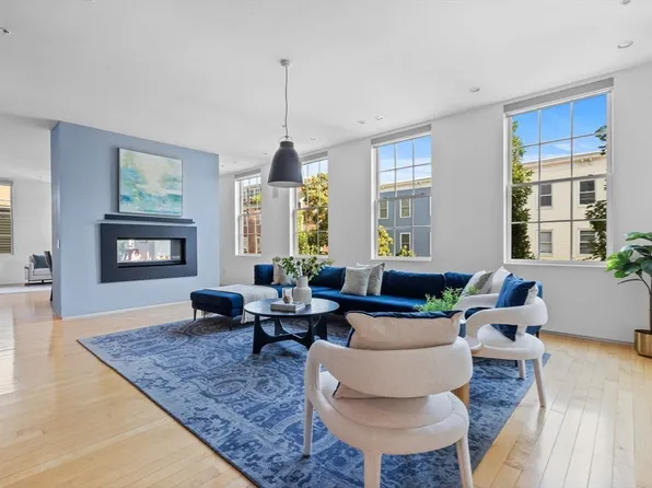 618 E 2nd St Unit 2, South Boston, MA 02127
