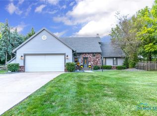 7030 Hollywyck Rd, Maumee, OH 43537