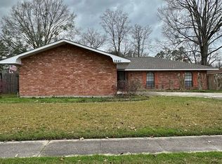 2840 Cavalier Dr, Baton Rouge, LA 70816