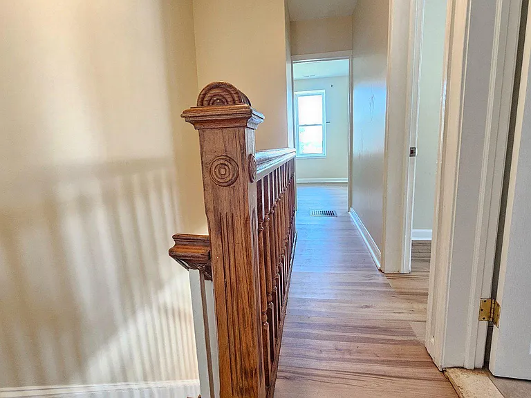 130 Rockland Ave — Photo 15