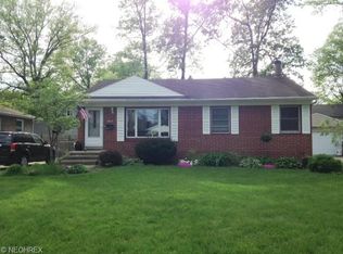 6010 Porter Rd, North Olmsted, OH 44070