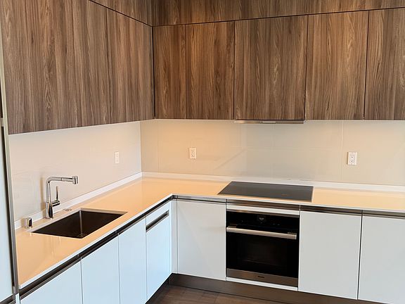 3rd image of 1463 Lombard St #404