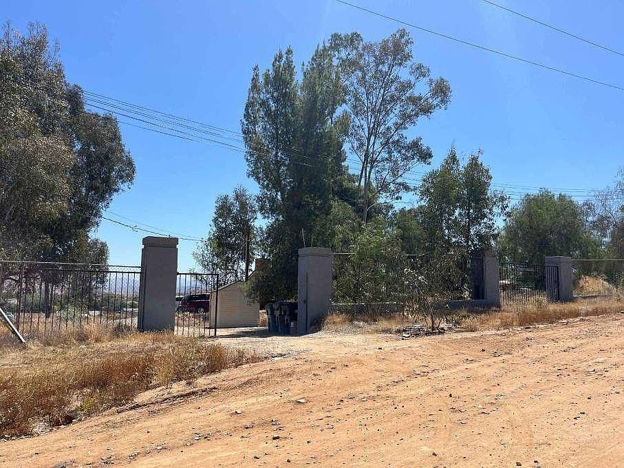 1st image of 27680 Junipero Rd