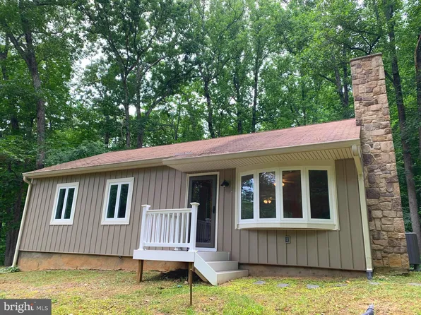 70 Little River Ln, Boyce, VA 22620