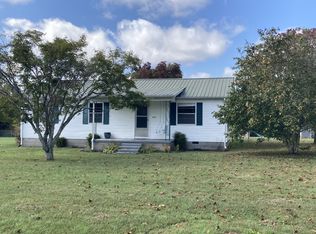 614 Carthage Rd, Red Boiling Springs, TN 37150