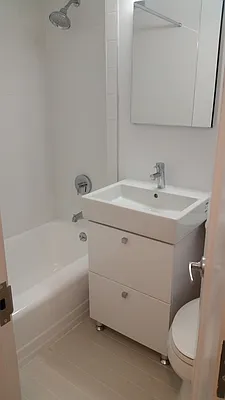 Rented by Stonehenge NYC LLC | media 3