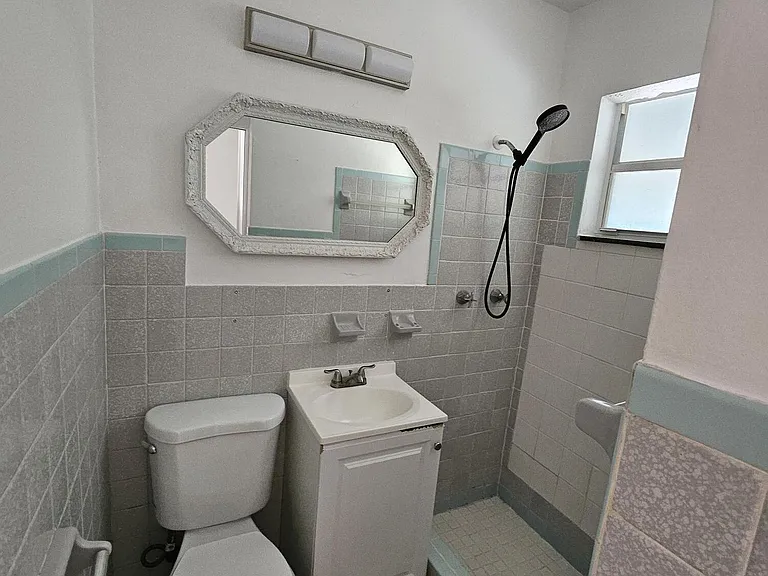 115 Bravado Ln #4 — Photo 10
