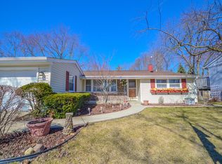 492 Weidner Rd, Buffalo Grove, IL 60089