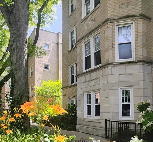 1445 W Elmdale Ave #1 Photo 1