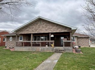 826 E Thompson St, Rensselaer, IN 47978