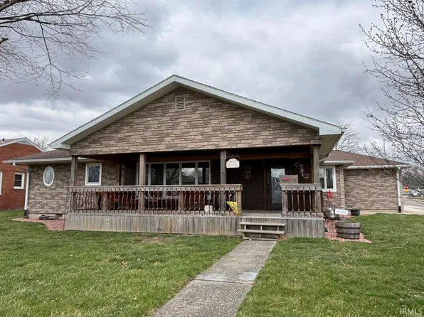 826 E Thompson St, Rensselaer, IN 47978