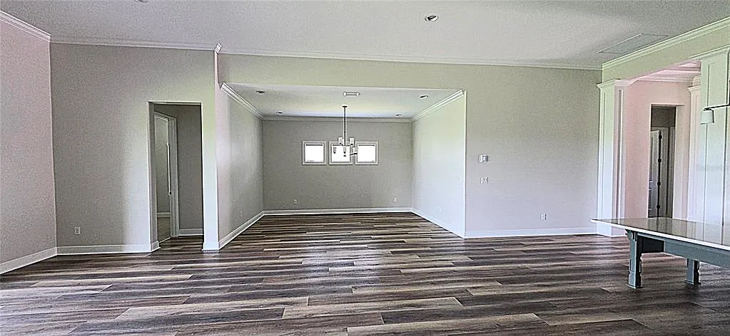 6 bed, 4.0 bath, 4539 sqft, $5,700 — Photo 4