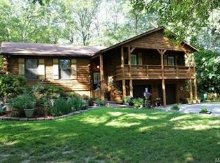 2562 Ridgeview Dr, High Ridge, MO 63049