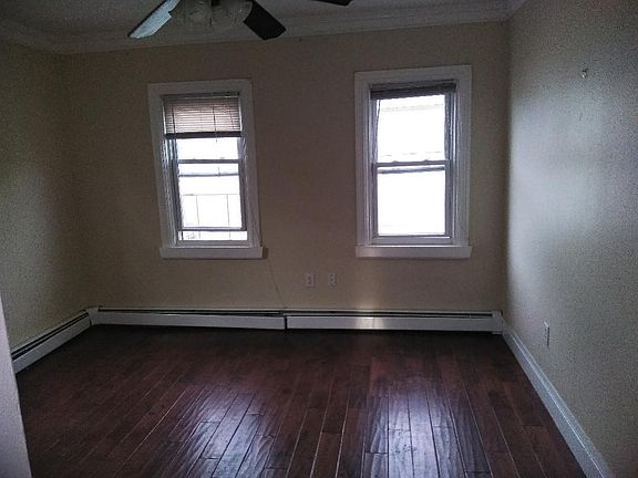 4th image of 630 Wickenden St #2