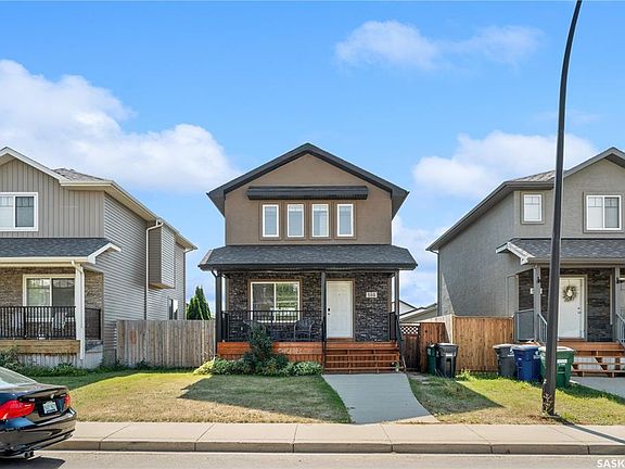 2nd image of 558 Geary CRESCENT