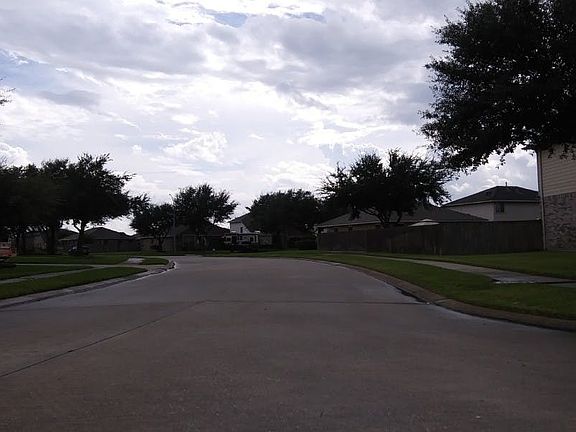5th image of 21420 Surrey Glen Ct