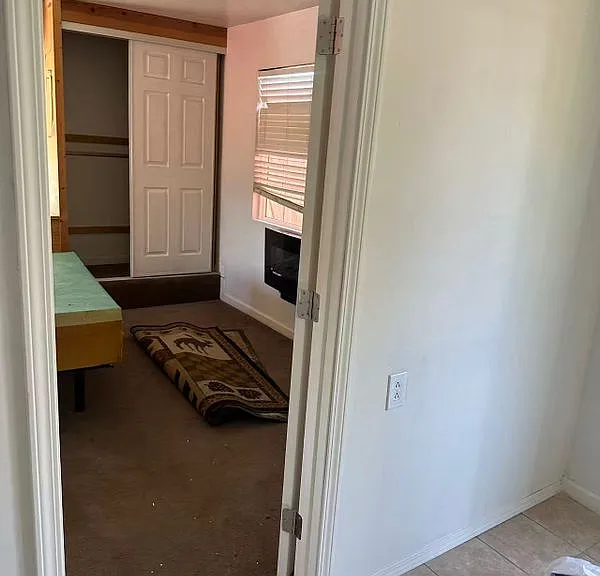 11823 Main St — Photo 1