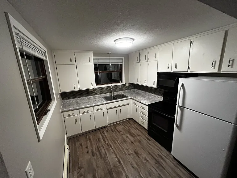 300 2nd St SW — Photo 7