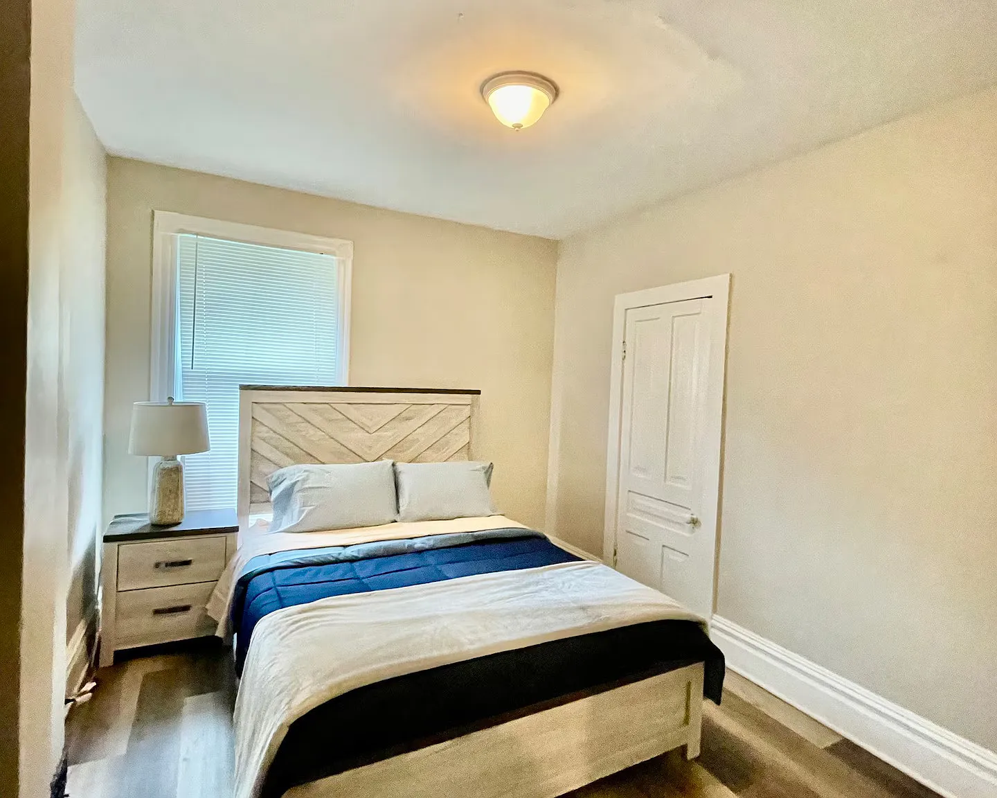 629 Crescent St NE — Photo 4