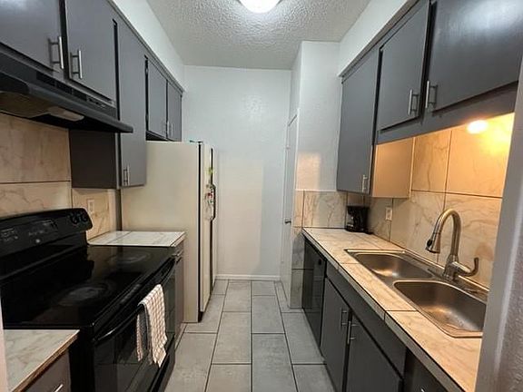 4th image of 10047 Westpark Dr APT 19