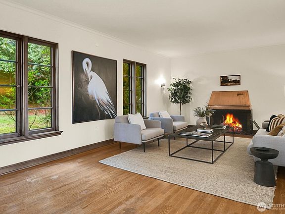 4th image of 2686 44th Avenue W