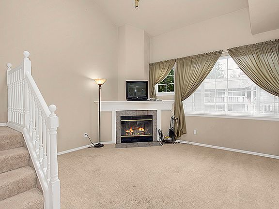 2nd image of 18505 SE Newport Way Unit C110