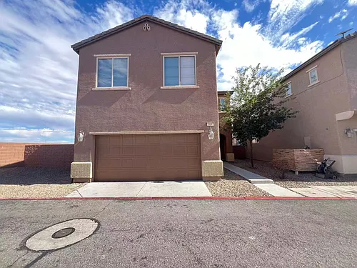 668 Forest Peak St Photo 1