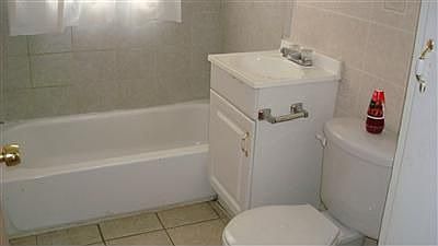 4th image of 4611 Laurel Dr