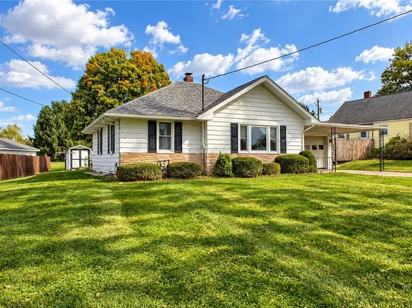 82 Center St, Homer City, PA 15748