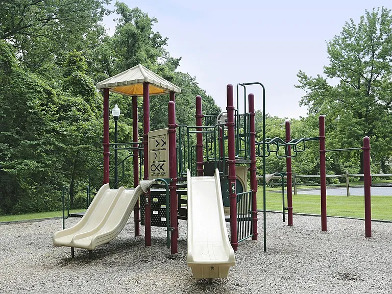 Village of Pine Run Apartments & Townhomes* — Photo 11