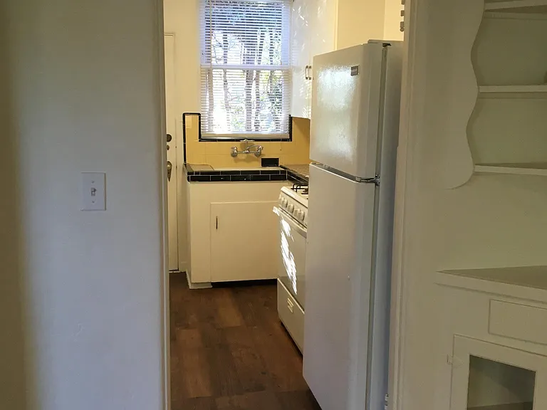 126 Juniper St — Photo 11