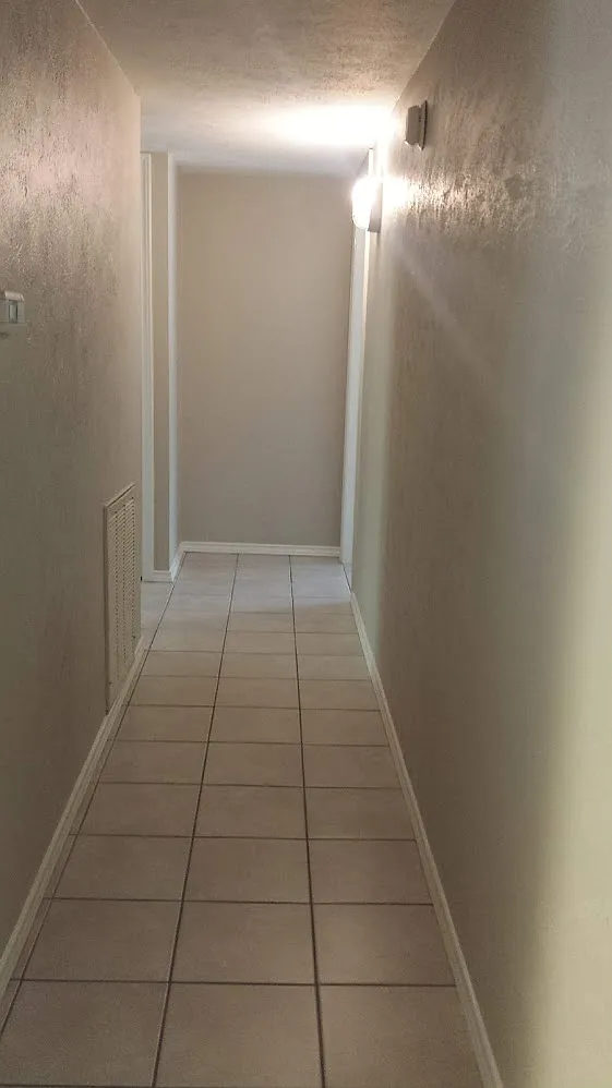 3 bed, 1247 sqft, $1,895 — Photo 3