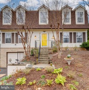 6913 Saint Annes Ave, Lanham, MD, 20706