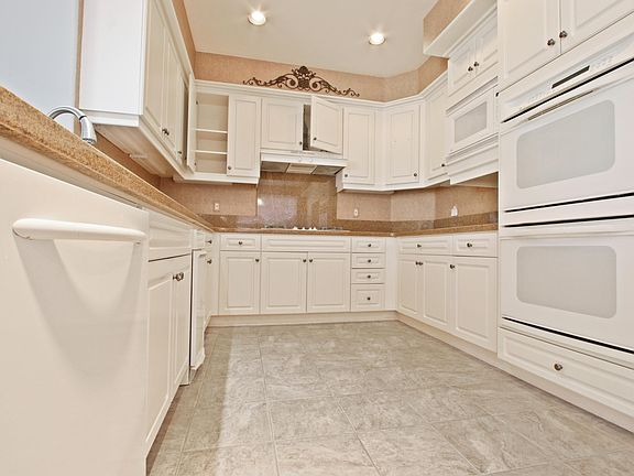 4th image of 2880 La Plata Dr