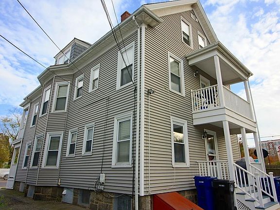 2nd image of 420 Essex St #2