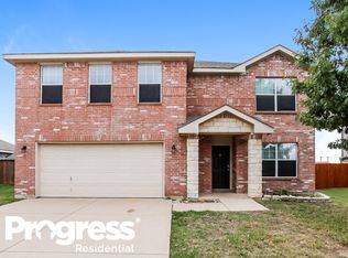 109 Thoroughbred Dr, Krum, TX 76249