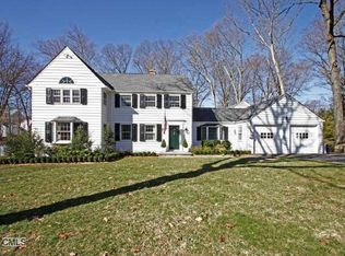 14 Point O Woods Rd S, Darien, CT 06820
