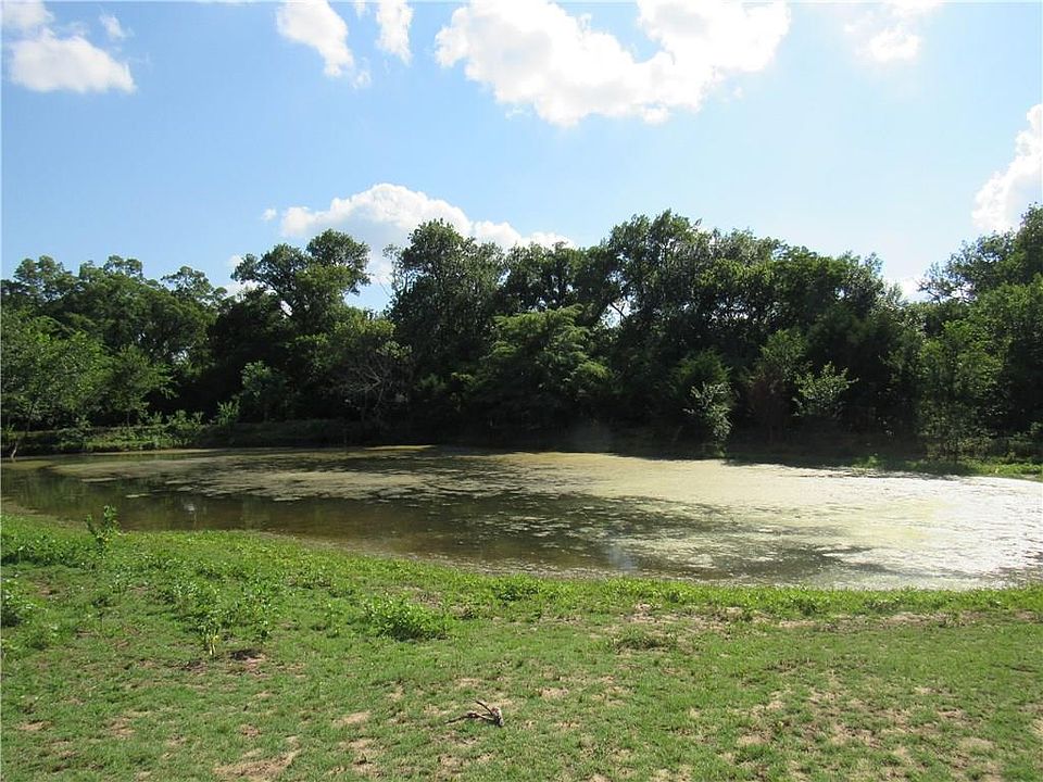 1st image of 1611 County Road 4015