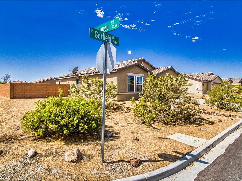1st image of 3981 E Garfield Dr