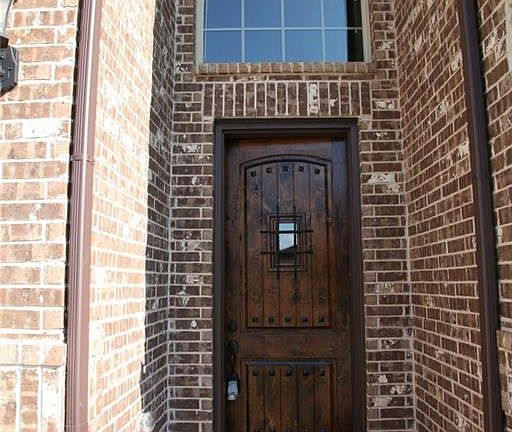 2nd image of 2025 Menominee Dr