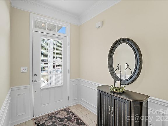 3rd image of 17436 Hawks View Dr