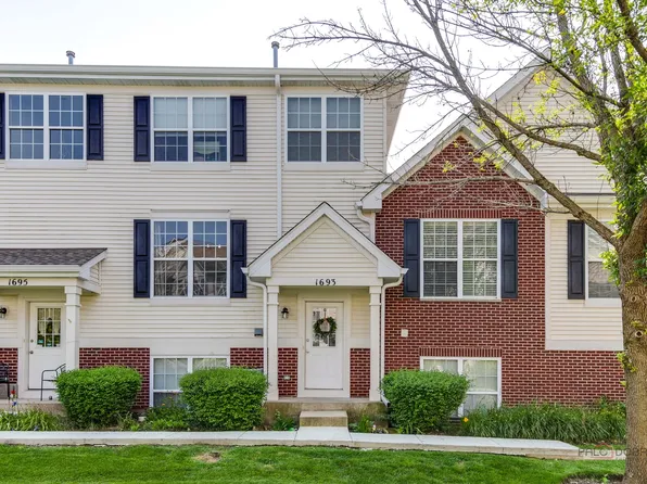 1693 W Turtle Creek Ln, Round Lake, IL 60073