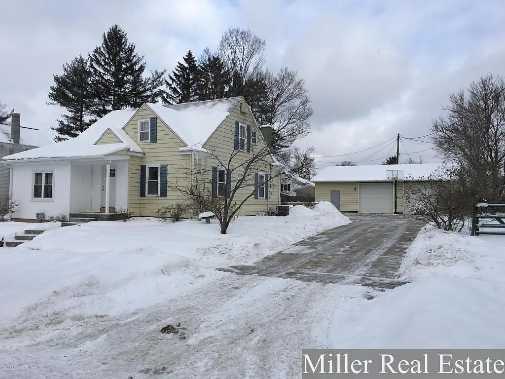 625 W Bond St photo 1