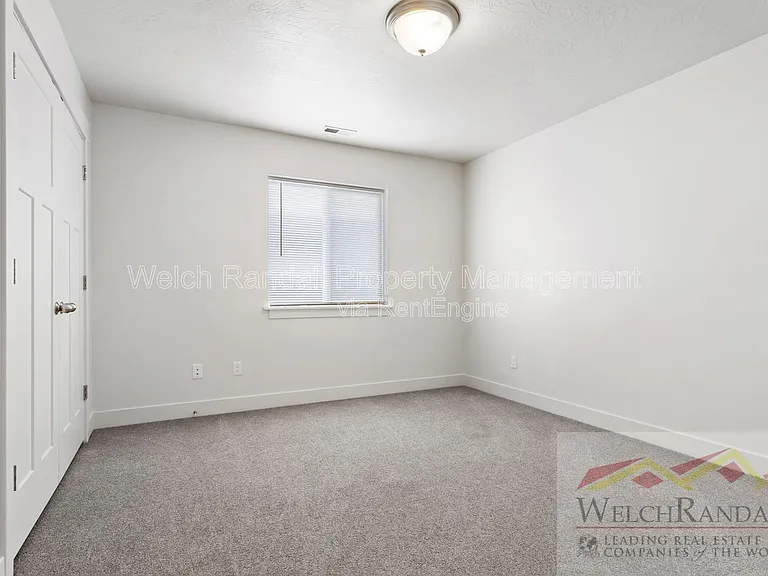 433 N 100 W — Photo 15